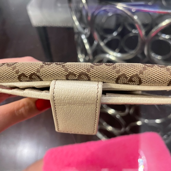 Authentic Gucci Wallet - - Picture 10 of 11